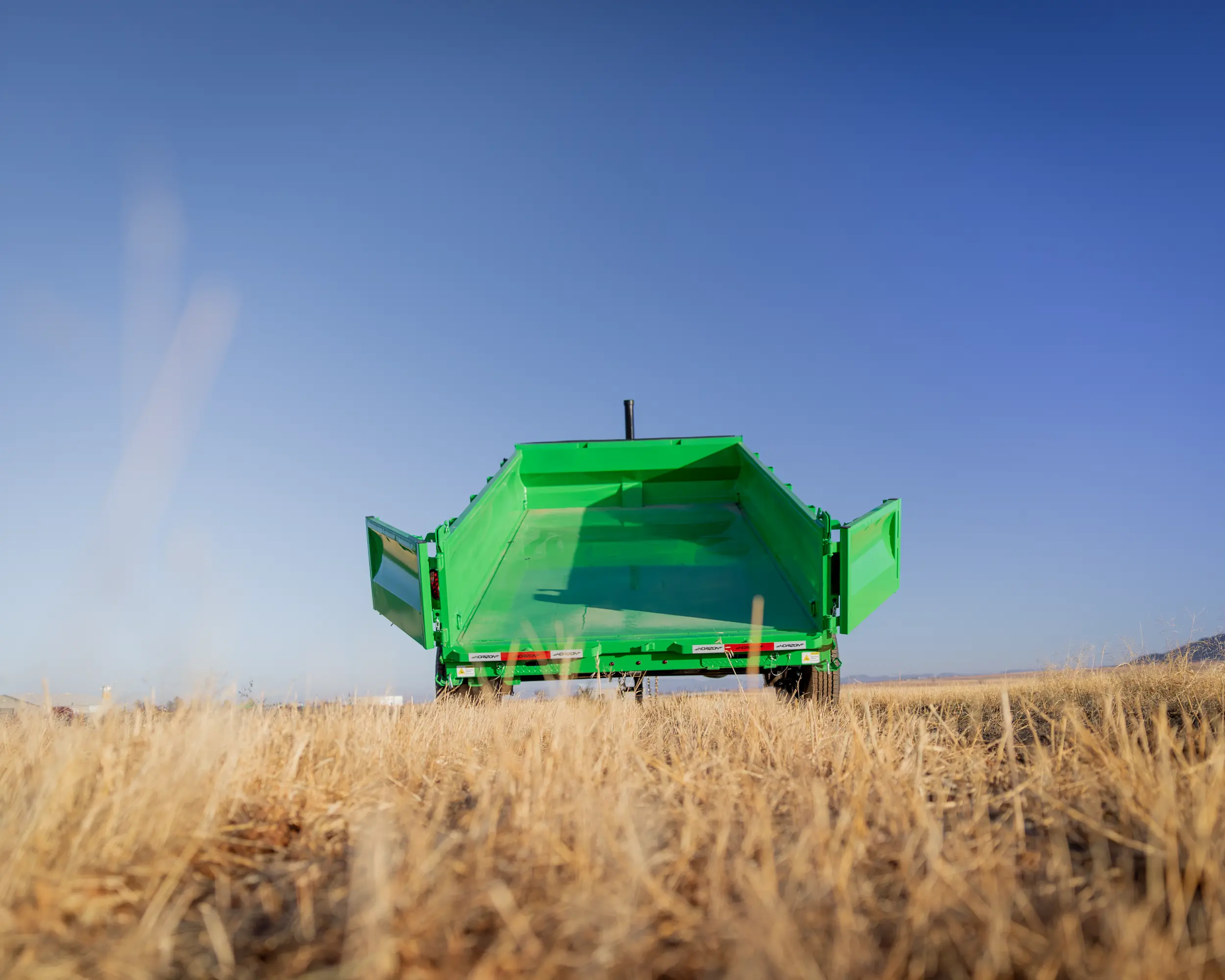 horizon trailers img